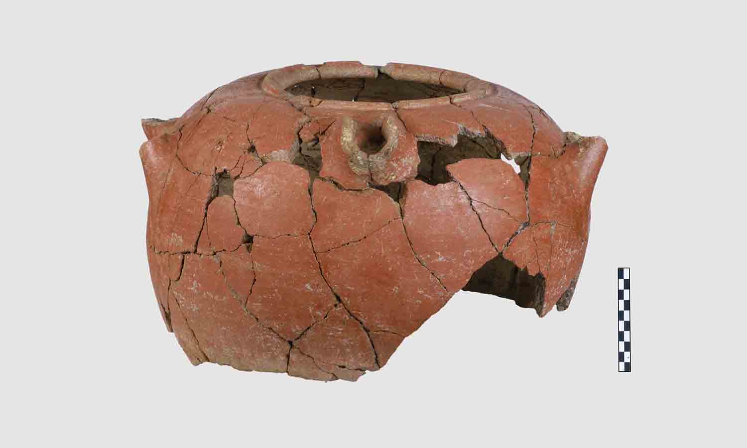 Πήλινο αγγείο. Μέση Εποχή Χαλκού (περίπου 1.600 π.Χ).